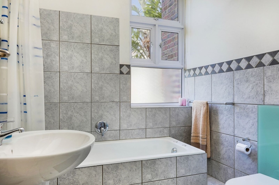 4 Bedroom Property for Sale in Rondebosch Western Cape